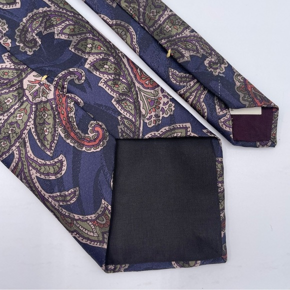 Oscar de la Renta Studio Paisley Sleek Tie in Navy and Olive - Picture 5 of 9